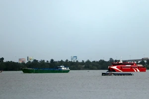 Xem xét mở tuyến tàu khách từ Trà Vinh đi Côn Đảo