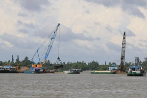 Đồng Nai, Đồng Tháp gia hạn giấy phép khai thác đá, cát chưa đúng quy định