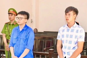 Phạt tù 2 thanh niên thu thập thông tin tài khoản ngân hàng bán cho người nước ngoài