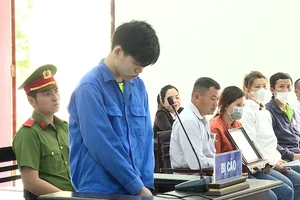 Sau khi bênh bạn, thiếu niên thành kẻ giết người