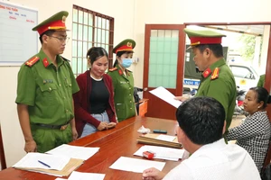 Trà Vinh: Bắt 1 phụ nữ lừa đảo chiếm đoạt hơn 1 tỉ đồng tiền mua bán cá 