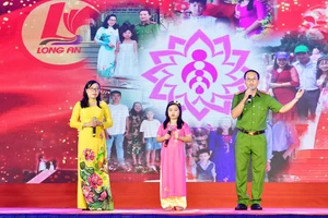 Sôi nổi Ngày hội Gia đình tiêu biểu các tỉnh, thành phố miền Tây Nam Bộ tại Trà Vinh