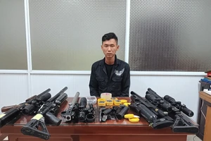 Cần Thơ: Phát hiện 3 người mua, bán, sử dụng súng hơi 