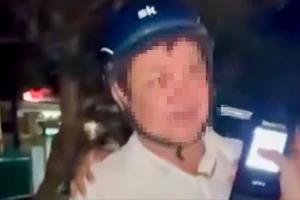 TAND huyện Châu Phú: Người đàn ông năn nỉ bỏ qua vi phạm nồng độ cồn không phải người của toà