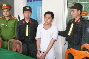 Trà Vinh: Bắt người đàn ông lừa đảo chạy án