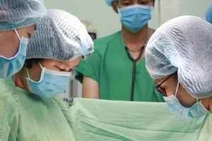 Khối u xơ tử cung to như có thai 9 tháng