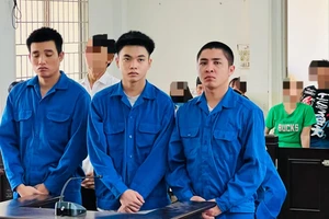 An Giang: Mua súng về bắn thử, 3 thanh niên vào tù