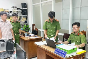 Lý do 3 cán bộ ở Long Xuyên bị khởi tố, bắt giam