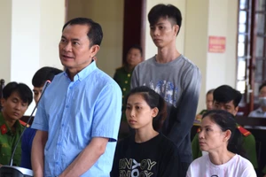 Nhận hối lộ, giám đốc trung tâm đăng kiểm ở Đồng Tháp bị đề nghị đến 30 năm tù