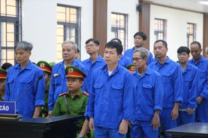 VKS đề nghị phạt cựu phó chủ tịch UBND huyện Chợ Mới 11-12 năm tù