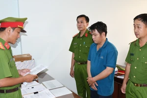 Trà Vinh: Bắt tạm giam đăng kiểm viên giả mạo trong công tác