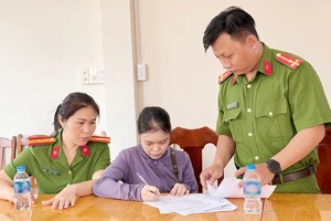 1 nữ nhân viên ngân hàng ở An Giang bị bắt vì chiếm đoạt tiền tỉ