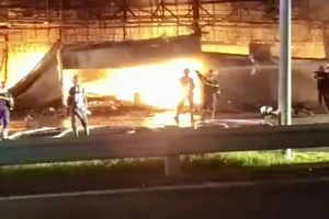 Cửa hàng Điện máy Xanh ở An Giang bị thiêu rụi lúc rạng sáng 