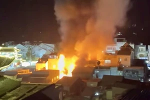 Cháy nhà ở phía sau Miếu Bà Chúa Xứ, 1 người đàn ông tử vong 