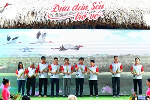 Đồng Tháp công bố Đề án bảo tồn và phát triển sếu đầu đỏ 