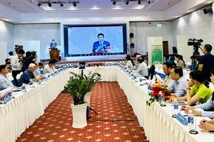 Dùng thuốc bảo vệ thực vật đúng quy định để khơi thông xuất khẩu nông sản