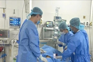 Uống 140 viên thuốc hạ huyết áp trong 24 giờ, người phụ nữ suýt chết