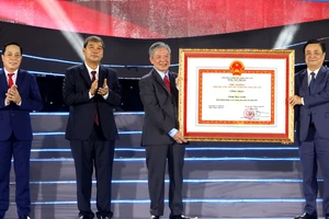 Tỉnh đầu tiên của vùng ĐBSCL hoàn thành nhiệm vụ xây dựng nông thôn mới