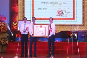 Đồng Tháp: Huyện Thanh Bình đạt chuẩn huyện nông thôn mới 