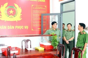 Giám đốc Công an tỉnh An Giang kiểm tra, động viên lực lượng công an cơ sở