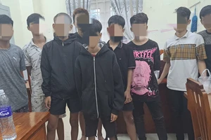 9 thanh thiếu niên chặn đường cướp tài sản ở Long Xuyên