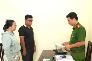 Khởi tố 2 người livestream bán 'bùa', lừa đảo chiếm đoạt hơn 65 triệu đồng