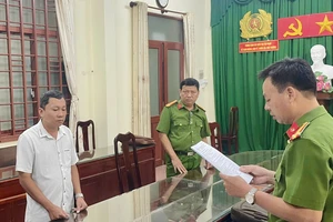 1 giám đốc công ty xây dựng lừa bán đất chiếm đoạt tiền tỉ