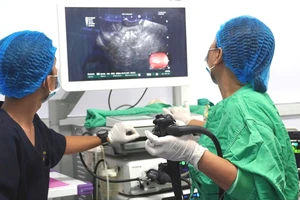 Bệnh viện Trung ương Cần Thơ lần đầu tiên điều trị nang giả tụy bằng kỹ thuật đặt stent LAMS 