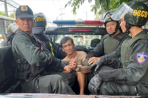 Cảnh sát cơ động khống chế người trốn cai nghiện bắt buộc, tấn công công an