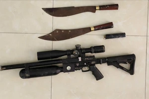 Bắn chết bạn nhậu bằng súng khí nén