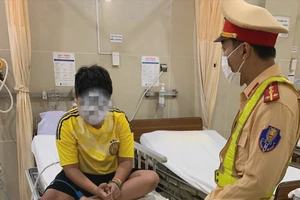 Cảnh sát giao thông dẫn đường trên cao tốc đưa bé trai 12 tuổi đi cấp cứu