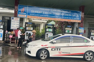 Vĩnh Long: Chưa có dấu hiệu khan hiếm xăng dầu, gas 