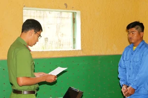 Bắt tạm giam người đàn ông đánh chết cha ruột