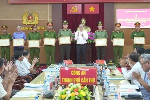 Cần Thơ: Triệt phá đường dây ma túy xuyên quốc gia