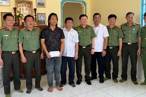 Bộ Công an trao hỗ trợ gia đình thành viên tổ bảo vệ ANTT hy sinh khi làm nhiệm vụ