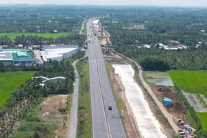 Cao tốc TP.HCM - Trung Lương - Mỹ Thuận: Từng bước xây dựng mô hình 'cao tốc số'