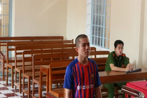 Chia tài sản trộm cho bạn vẫn bị bạn báo công an