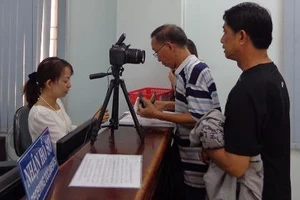 Không có chuyện phạt người chưa đổi bằng lái xe