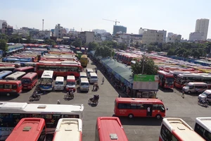 Giá vé xe đò tết bắt đầu tăng 20%