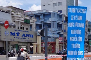 Xe máy được đi hai chiều trên đường Nguyễn Kiệm