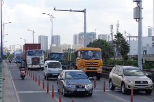 Nhiều chiêu gian lận quá tải qua cân tự động không dừng