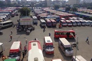 Xe đò dịp lễ 30-4 tăng giá 20%-40%