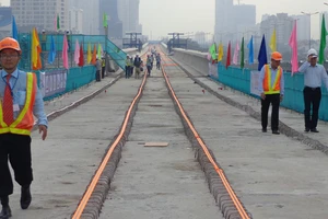 Ray chạy tàu metro số 1 sẽ không rung, ồn điếc tai