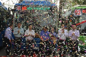 Bắt đầu chạy ba tuyến xe buýt chuẩn chất lượng mới