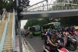 Xây ba cầu vượt đi bộ ở Gò Vấp