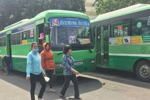 Nguy cơ xe buýt ngưng chạy vì tiền trợ giá chậm, thấp