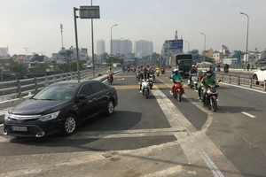 Hoàn thành mở rộng cầu Nguyễn Tri Phương trước ba tháng