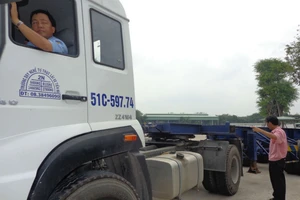 Gắn camera giám sát thi lái xe FC