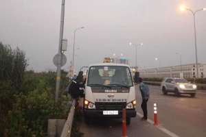 Đã lắp camera, tháo cọc tiêu trên đường dẫn cao tốc