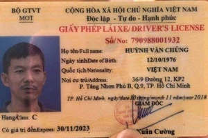 Sở Giao thông TP.HCM thông tin về bằng của người ép xe CSGT